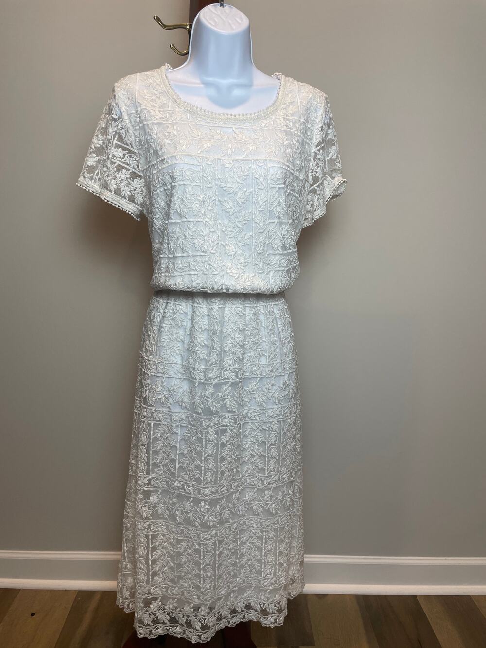 Gibson & Latimer Lace Midi Dress Size L White High Neck Two Layer